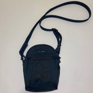 Pacsafe antitheft crossbody bag - Navy Blue